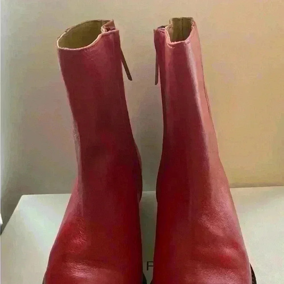 IRO Red Short Bootie With Stud Detail-Woman’s Size 39 (US 8) New - Picture 2 of 13